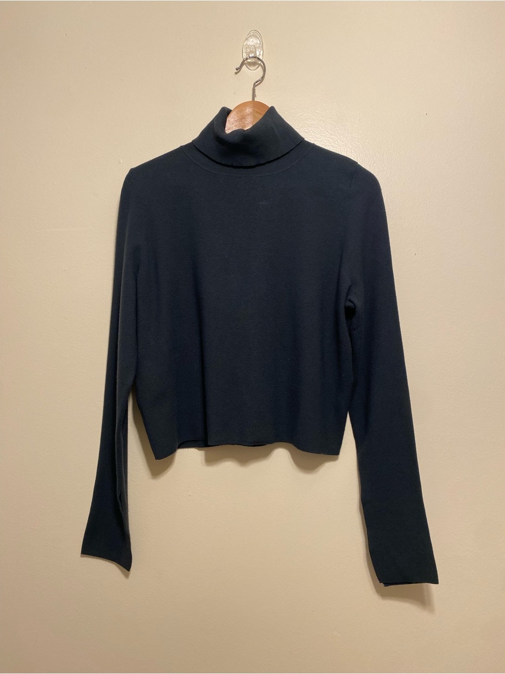 LIVIANA CONTI Women’s Green Turtleneck Sweater . Size S